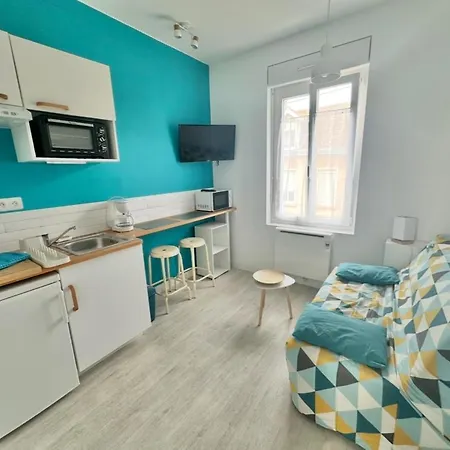 Bleu - A 100 M De La De Berck